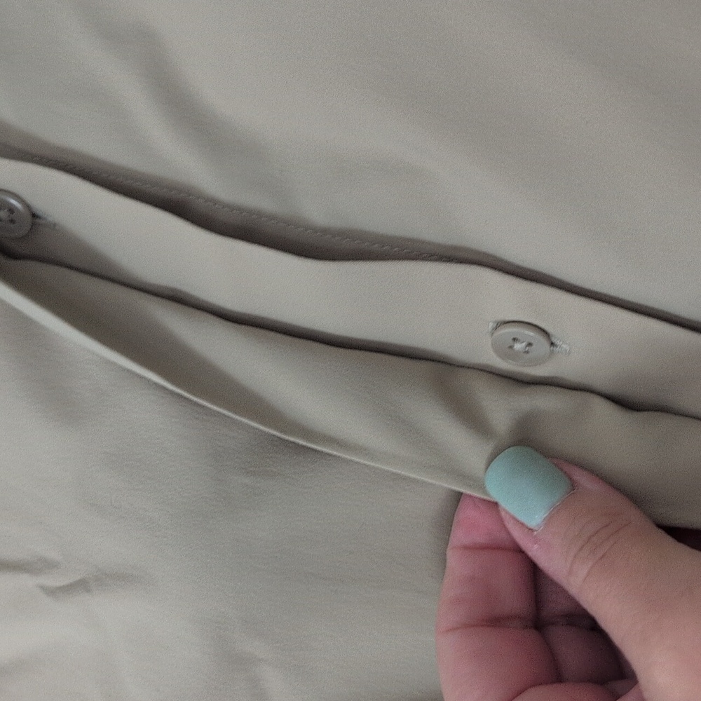 Athleta Mid-day Ultra Cropped Beige Button-Front Shirt Jacket - Picture 7 of 12